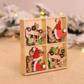 Set di ciondoli natalizi in legno in scatola con camion rossi e motivi di alberi - Stile Auto Cappello Rosso (Q-G34)
