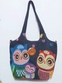 Ethnische schwarze Canvas-Tasche mit bunter Eulen-Stickerei und einem Holzknopf - Stil 51-Schwarz Bunte Eulen
