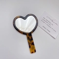 Retro heart-shaped handheld makeup mirror with classic tortoiseshell pattern frame - Leopard - Heart Tortoiseshell Pattern