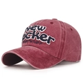 Washed vintage baseball cap in burgundy with New Locker 3D embroidery and cotton finish - Adjustable / Burgundy