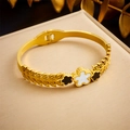 Vintage gold-plated stainless steel cuff bracelet with black and white enamel flowers - Gold Black and White Five-Petal Flower Style (B1326)