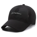 Gorra de béisbol negra transpirable de secado rápido con agujeros láser y bordado frontal - Ajustable / Negro