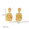 Dimensions détaillées des boucles d'oreilles carrées martelées dorées avec perle d'eau douce - Style Métal Carré Martelé (TE6329-2)
