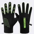 Winter thermal sports gloves in black and green with anti-slip palm and touch screen tips - Female Style / Green