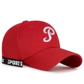 Gorra de béisbol roja de algodón con bordado P blanco y etiqueta deportiva lateral - Rojo