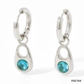 Orecchini a cerchio in acciaio con ciondoli a goccia in pietra preziosa blu chiaro - Argento Con Zirconia Blu (PDE764)
