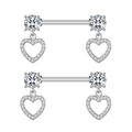 Dettaglio di piercing capezzolo argento con ciondoli in cristallo a cuore e tondi - Stile Pendente Cuore Tondo (2737) / Color Acciaio