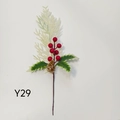 Detail eines Weihnachtssteckers mit roten Beeren, Tannenzapfen und Stechpalmenblättern - Y29-Rot-Weiße Beere Stechpalme