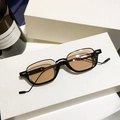 Occhiali da sole quadrati semi-rimless di tendenza con lenti color tè e rivetti argento - Lenti Color Tè