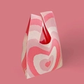 Pink gradient knitted tote bag with retro heart pattern for women stylish hand carry - Heart - Pink