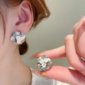 Détail de boucles d'oreilles à fleurs en céramique bleue et strass étincelants - 6# Boucles d'Oreilles Clous Fleurs en Céramique et Strass avec Tige en Argent