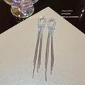 Eleganti orecchini a nappa in argento S925 con design a fiocco e cristalli scintillanti - Frangia Tutto Diamanti con Anello e Fiocco Argento (E0392 Argento)