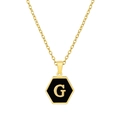 Collar hexagonal de acero dorado con colgante de concha negra y letra G tallada - Con cadena / Negro G