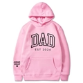 Sweat à capuche rose avec imprimé DAD EST 2024 et détail de cœur sur la manche - S / Hauts / Rose 312