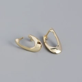 Minimalist S925 silver irregular geometric curved stud earrings in polished gold finish - 925 Silver / Gold