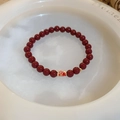 Bracelet en perles de cinabre rouge avec un pendentif en émail de carpe koï dorée - Style Pendentif Poisson Koi (45# Bracelet-Rouge Foncé-6mm)