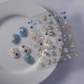 Autocollants à ongles chat et chien mignons sur faux ongles bleu clair et blanc - Style Animaux de Compagnie Mignons(FEB-540)