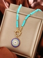 Detalle de collar de cuentas turquesas con cierre OT dorado y colgante de piedra - Estilo D (Cuentas Azul Claro Hebilla OT Colgante Redondo)