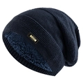 Dettaglio berretto in maglia blu scuro con fodera in pile azzurro e logo in pelle - L (58-62cm) / Blu navy