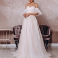 Robe de mariée ivoire à épaules dénudées avec tulle à pois et manches volantées - Taille US 2 (S) / Comme indiqué