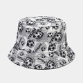 Bob réversible avec motifs de football noirs et texte football en gris et blanc cassé - Motif Football Blanc
