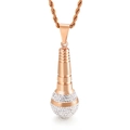 Ciondolo a microfono hip hop in oro rosa con strass scintillanti da uomo su fondo bianco - Ciondolo Microfono Grande in Oro Rosa con Pavé di Strass (KP57831-K)