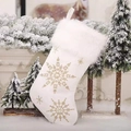 Calza di Natale in velluto bianco con ricamo fiocco di neve dorato e perle - F-W137 Fiocco di Neve Dorato