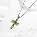 Collana a croce in acciaio titanio con zirconi verdi e catena color argento - Verde (N0171-5)