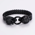 Dettaglio della chiusura a doppia testa di leone su bracciale in acciaio nero - 11mm / Nero