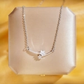 Collier étoile argentée avec zircone sur boîte cadeau dorée et soie jaune - Sourire Argenté