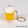 Portachiavi mini boccale di birra in resina gialla e schiuma, misura 4x3x2,2cm - Boccale di Birra Classico