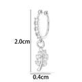 Boucle d'oreille clip argentée avec pendentif feuille et zircons, longueur 2,0 cm - Forme de feuille (2624-1#) / Argent