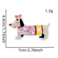 Detail van een geborduurde cartoon puppy patch met hartpatronen en afmeting 7x4,4cm - Hondenpatch 3#