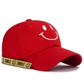 Gorra de béisbol roja de algodón con bordado de carita y correa amarilla smile - Ajustable / Rojo