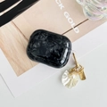 Funda para AirPods Pro de mármol negro con elegante colgante de concha y perla - AirPods Pro (2019)
