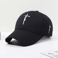 Premium schwarze Baseballkappe mit weißer Kreuz-Glaubens-Stickerei auf der Vorderseite - Verstellbar / Schwarz mit weißer Stickerei