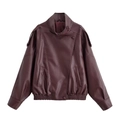 Détail d'une veste en similicuir bordeaux avec col montant et ourlet élastique - XS / Bordeaux