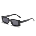 Occhiali da sole rettangolari retrò con montatura nera spessa e lenti scure unisex - Montatura Nera / Lenti Nere