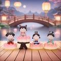Quatre figurines en résine de style chinois sur socles lotus lumineux pour décoration - Série d'ornements de style ancien / 1213-13 [Lot de 4]