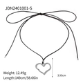 Pendente a cuore d'argento su cordoncino nero con dettagli su peso e dimensioni - Stile Cuore Traforato Argento (JDN2401001-S)