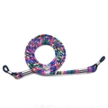 Detalle de correa bohemia de gafas tejida en colores con lazos de goma ajustables - Estilo 5/Bohemio Multi