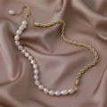 Gold Twist Splicing Necklace