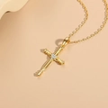 Elegante collana a croce in argento S925 dorato con cuore e zirconi scintillanti - Argento 925 / Oro