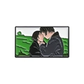 Spilla rettangolare in smalto con la scena del bacio di Darcy ed Elizabeth nel film - Stile Scena Bacio Personaggio (QHXZ2327)