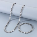 Halsketten und Armband Set aus silbernem Edelstahl mit Ankerkettendesign auf Podest - Halskette 45cm / Kettenbreite 6.5mm