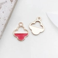 Goldfarbener Kirschblüten-Anhänger aus Metall mit roter Emaille für DIY-Schmuck - Großes Kleeblatt 15x18mm