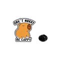 Emaille-Anstecker Wasserschwein in Orange mit Don't Worry Be Cappy Spruch und Verschluss - Don't Worry Be Cappy Slogan