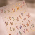 Adesivi per unghie a farfalla opachi con bordo dorato e sfumatura viola-blu modello M-41 - M-419 Oro Arcobaleno