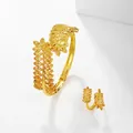 Exquisites vergoldetes Armreif- und Ring-Set in Blattform für Damen - Exquisiter Lagiger Blattstil (Armband+Ring 7)
