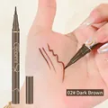 Eyeliner liquide imperméable 02 Brun Foncé montrant des traits lisses sur main - 2# Brun Foncé